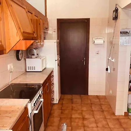 Lassanai Apartment *